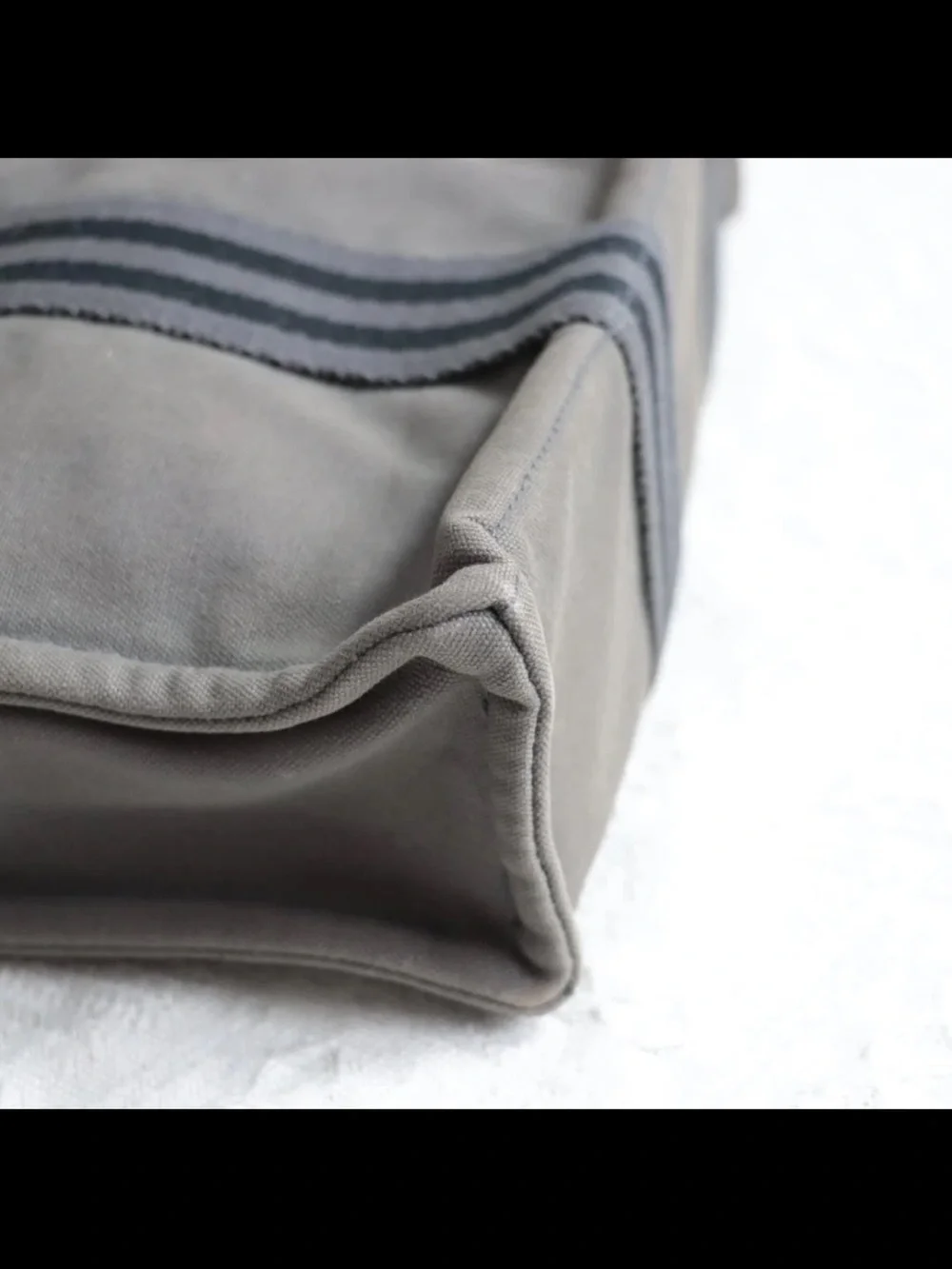 Hermes messenger style